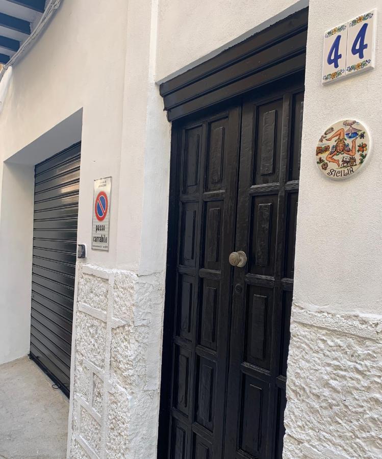 Casa Marconi Duplex Avec Terrasse Aragona Exterior foto